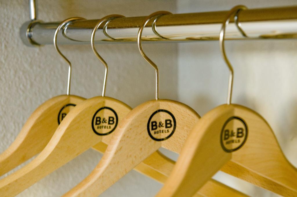 B&B Hotel Villeneuve Loubet Plage Exterior photo